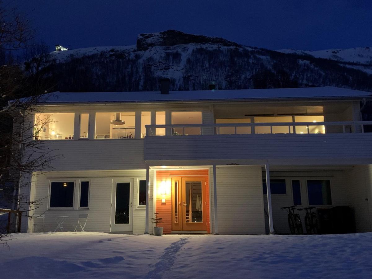 Villa Top View Tromsø Esterno foto
